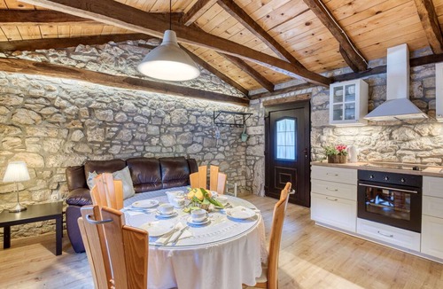 Lovran House | Wonderful private villa with private pool, WIFI, A/C, TV, terrace, pets allowed and panoramic view