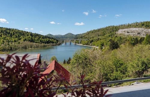 Fuzine Villa | Wonderful private villa for 10 guests with WIFI, hot tub, TV, terrace and pets allowed