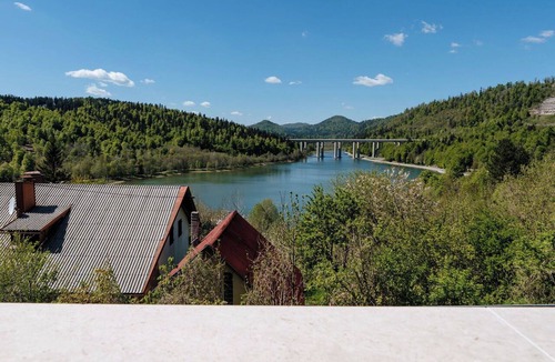 Fuzine Villa | Wonderful private villa for 10 guests with WIFI, hot tub, TV, terrace and pets allowed