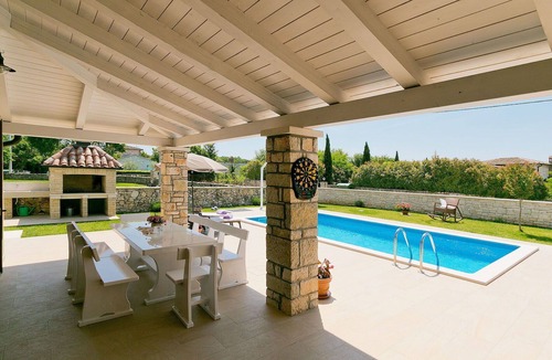 Sveti Lovrec Villa | Wonderful private villa with WIFI, private pool, A/C, TV, terrace, pets allowed and panoramic view