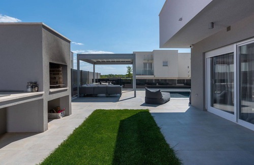 Dajla Villa | Wonderful private villa with A/C, private pool, WIFI, hot tub, TV, patio and panoramic view
