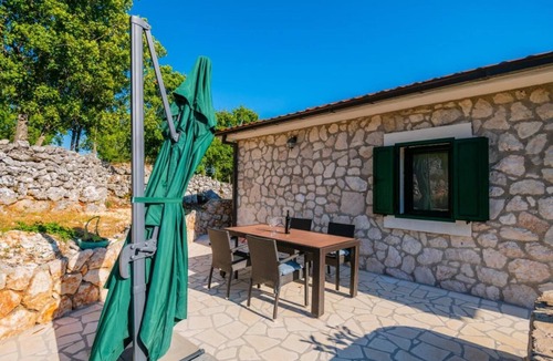 Slivno House | Wonderful small villa in Dalmatian Zagora with pool