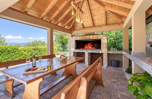 Tribulje House | Wonderful villa for 10 guests with WIFI, A/C, private pool, TV and terrace