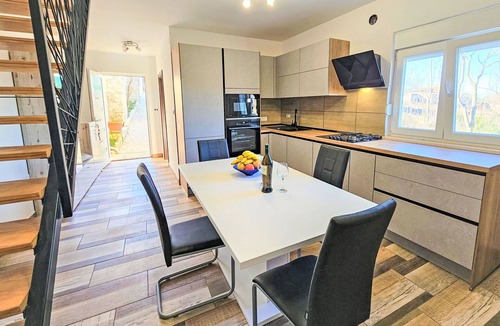 Skradin House | Wonderful villa for 5 people with private pool, WIFI, A/C, TV and terrace