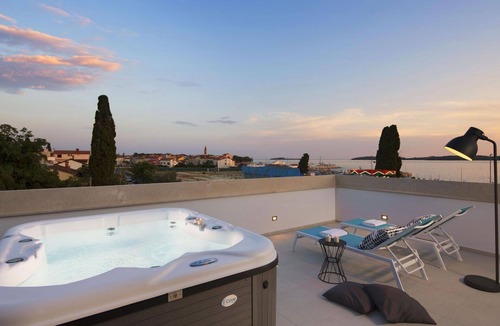Fazana Villa | Wonderful villa for 7 guests with WIFI, hot tub, A/C, TV and terrace