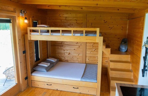 Inija House | Woody House with pool