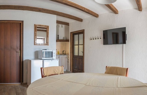 Vizinada House | Wunderschön eingerichtete Villa mit Pool und Garten by Interhome