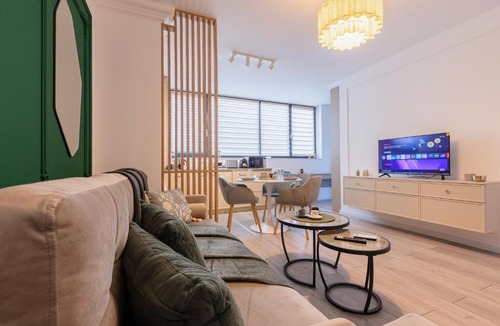 Timisoara Apartment | XCity3 ApArt Hotel - DeLuxe Apartment, Balcony and Private Underground Parking