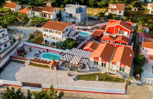 Turanj Villa | XXXL Villa Ancora with heated pool