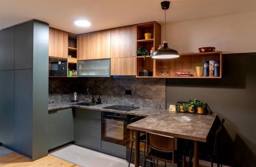 Grbavica Apartment | Yellow Dot Modern Studio in Grbavica, Novi Sad