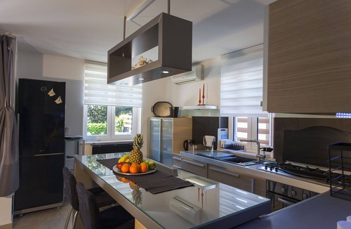 Cres Apartment | Your stay we want to do as an experience-adventure, exploration and recognition