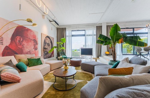 Zagreb Apartment | Zagreb 140 - The most Luxurious Villa with Private pool in Zagreb New - Apartment - Flexible Keybox Entry - Modern - WiFi