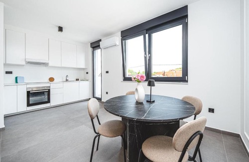 Zagreb Apartment | Zagreb 184 - 2 Bedrooms - Parking - Balcony - New - Apartment - Flexible Keybox Entry - Modern - Monthly Rent - WiFi