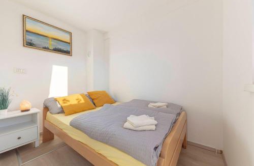 Zuzemberk Apartment | Zidanica med Trtami