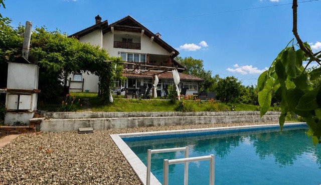 Ćatin ranč in Mladenovac
