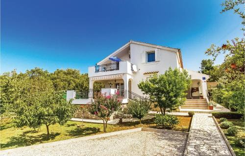 1 Bedroom Awesome Apartment In Brzac