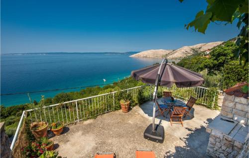 1 Bedroom Beautiful Apartment In Stara Baska
