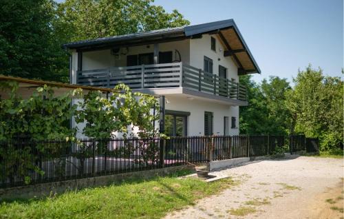 1 Bedroom Beautiful Home In Draganic