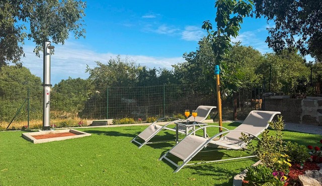 1 bedroom lovely home in Korusce