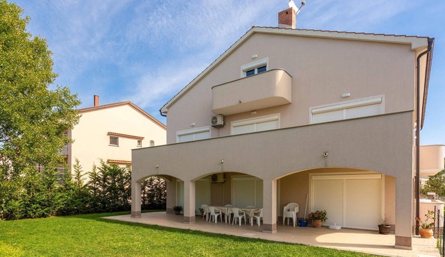 2 bedroom amazing apartment in Mladenici in Mladenici