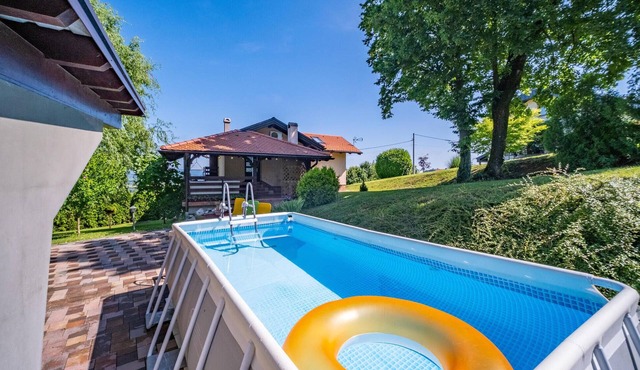 2 bedroom beach front home in Kraj Donji