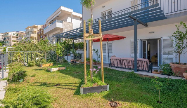 2 bedroom gorgeous apartment in Makarska in Makarska