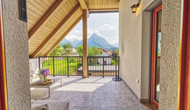 3-bedroom apartment with stunning moutain views and large terrace - House Elipsa in Tolmin