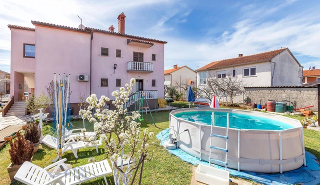 3 bedroom beautiful apartment in Pula