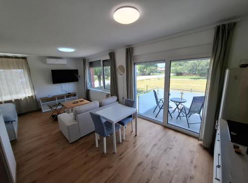 3 JABLANE apartmaji in Beltinci
