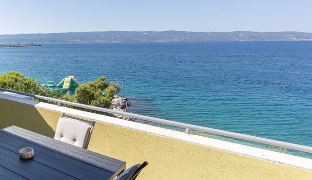 4 bedroom gorgeous apartment in Dugi Rat in Dugi Rat