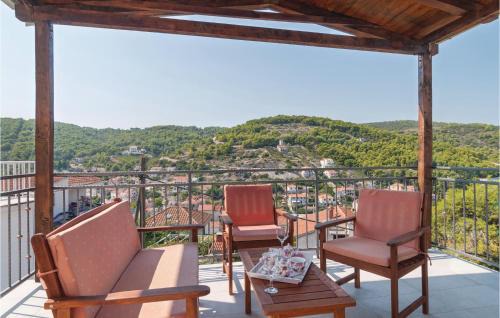 5 Bedroom Cozy Home In Stomorska