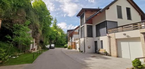 7thMill Apartments in Sencur
