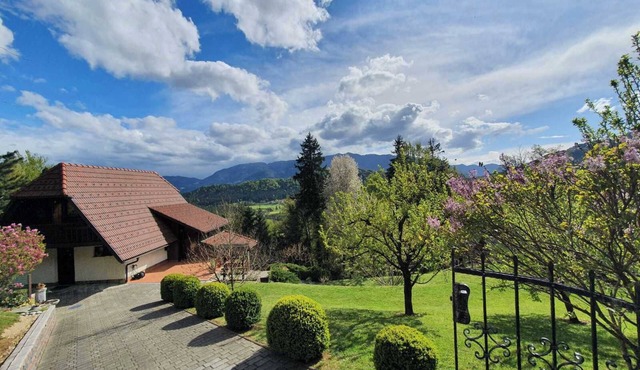 A charming house with a jacuzzi near the beautiful Logar Valley in Mozirje