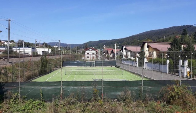 A nice and worm guest house to stay for a few days or more! Mountain View in Bușteni