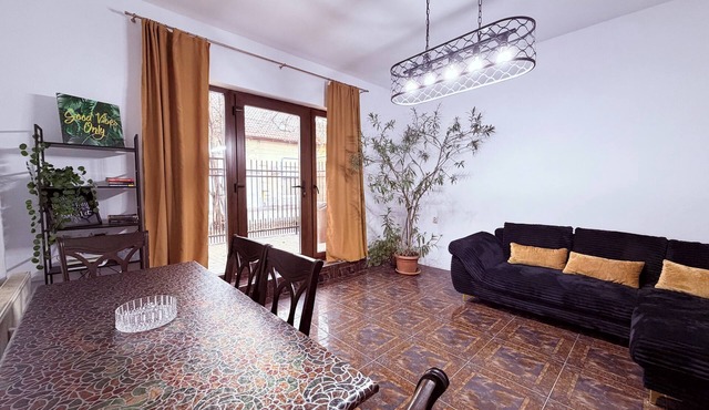 Accommodates up to 6 guests,Free parking,Near Amazonia Aquapark,Iulius Town in Timișoara