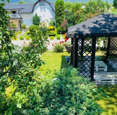 Agropa Rooms & Garden Events in Prundu Bargaului