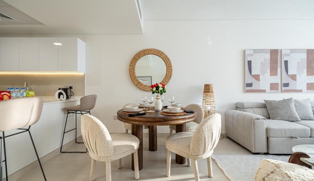 Al Reem 1BR - Stylish Luxe Stay Escape in Abu Dhabi