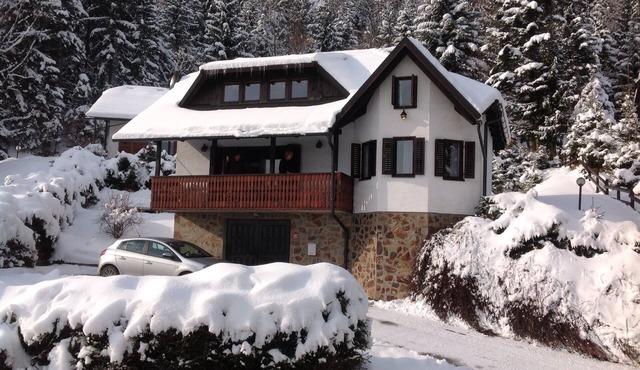 Alpine Style House with Stunning Views, Walking, Biking, Rogla Ski Area+Spa 5km in zrece