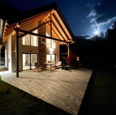 Alpine Wooden Villa with a View in Gozd Martuljek