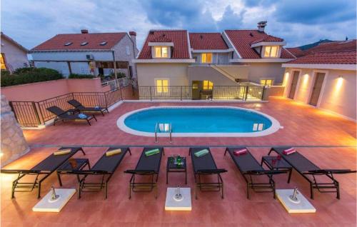 Amazing Apartment In Molunat With House Sea View