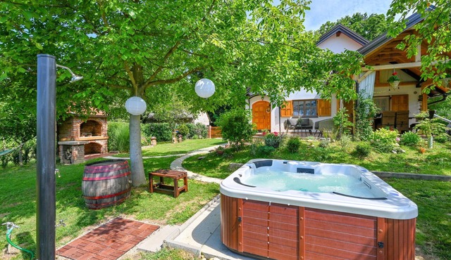 Amazing home in Jalzabet