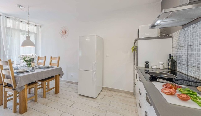 Ap. RUBIX - top location, 5min walk to beach in Pula