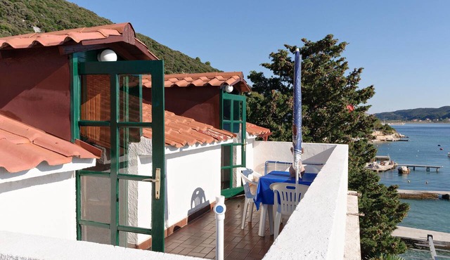 Apartments and Room Gulić (126241-A1) - Supetarska Draga - island Rab