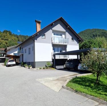 Apartma LONČAR in Predjama