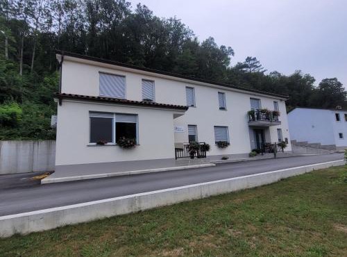 Apartma Uhanje pri Božičevih in Ajdovščina