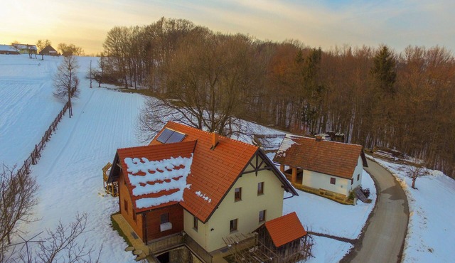 Apartmaji Rajšp in Lenart