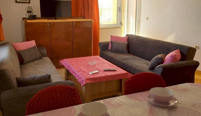 Apartmani Lucija - Three Bedroom Apartment