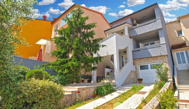 Apartment 1366/12852 (Istria - Pula), 1500m from the beach