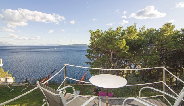 Apartment Botta pool floor in Marušici