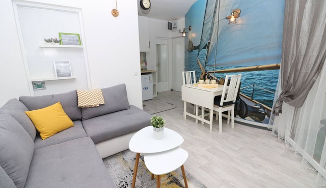 Apartment Corto with Balcony in Baška